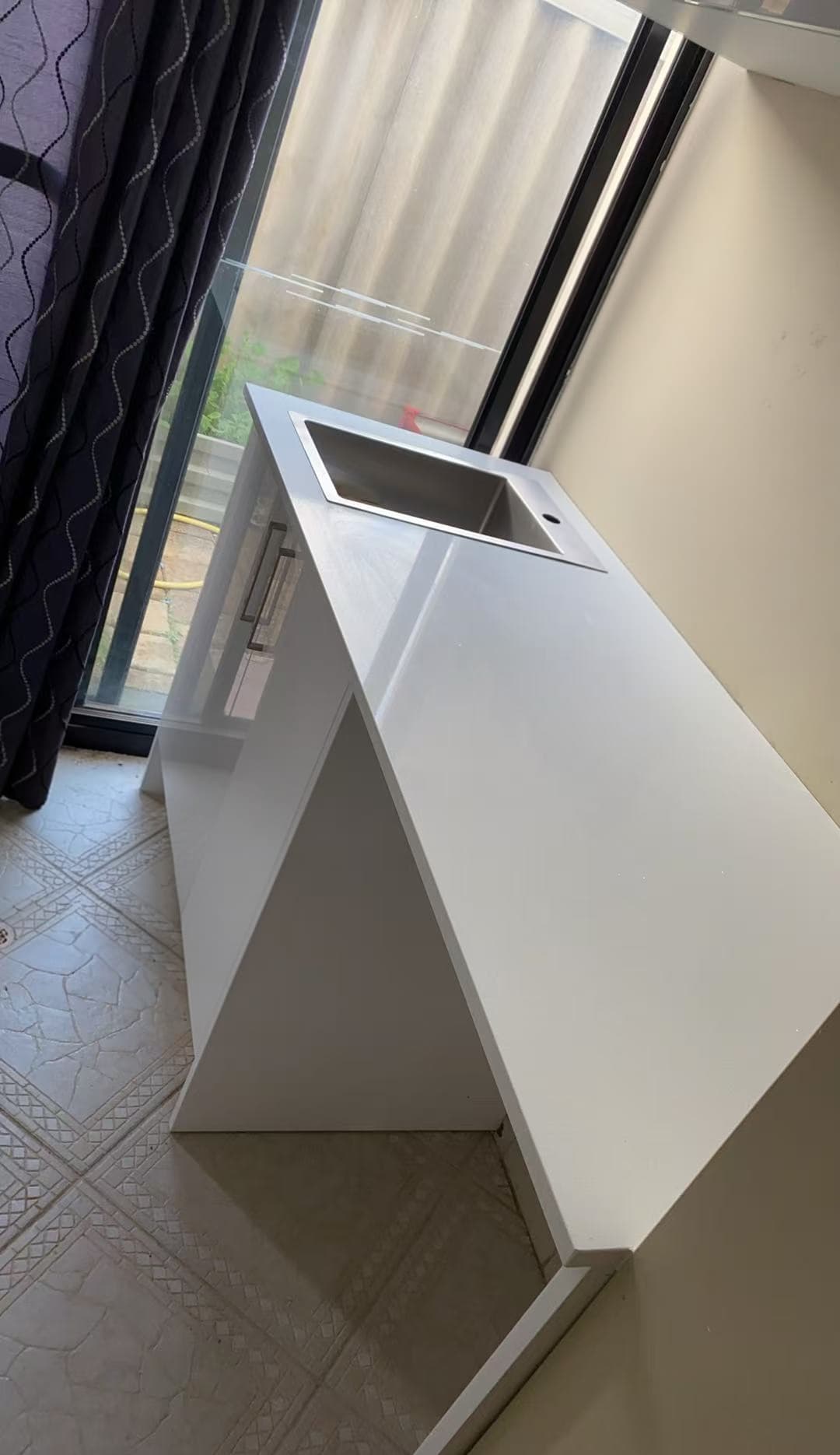 White Engineered Quartz