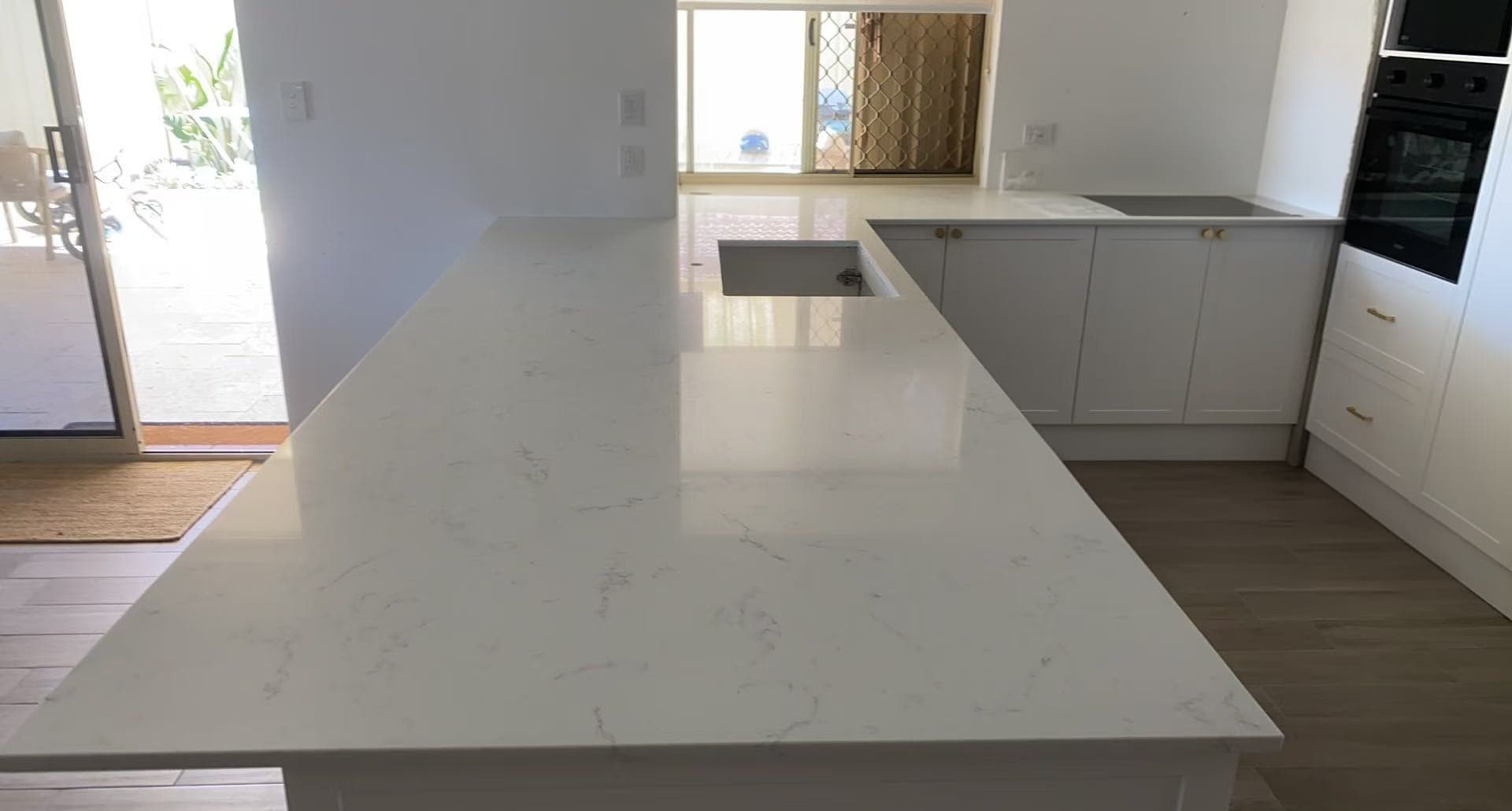 White Vein-Infused Engineered Quartz